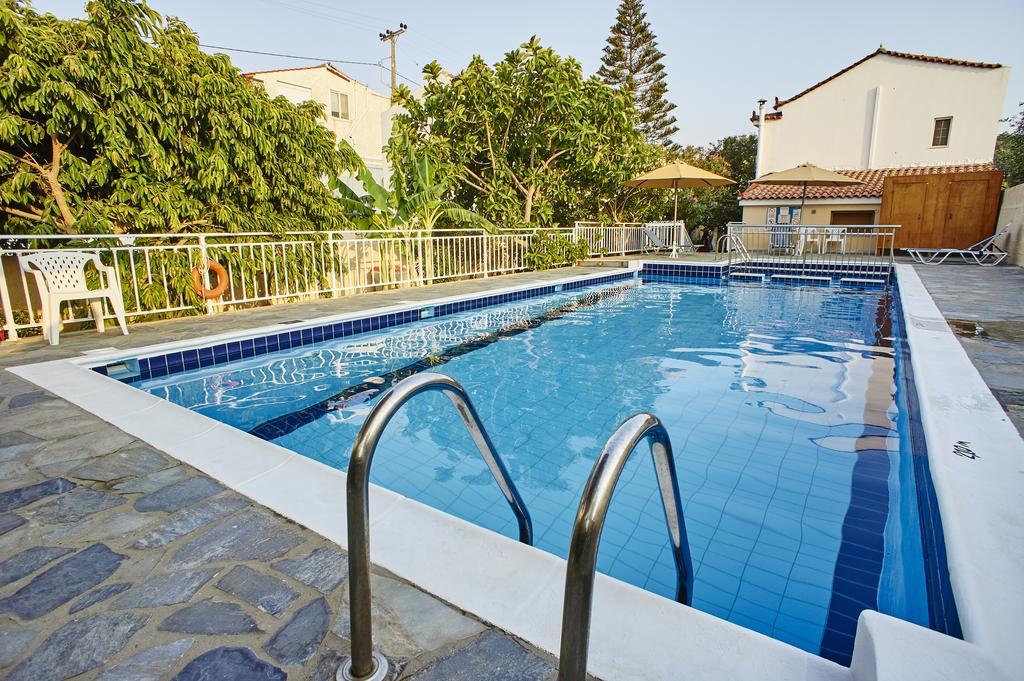 Christinantzela Apartments Kokkari Exterior foto
