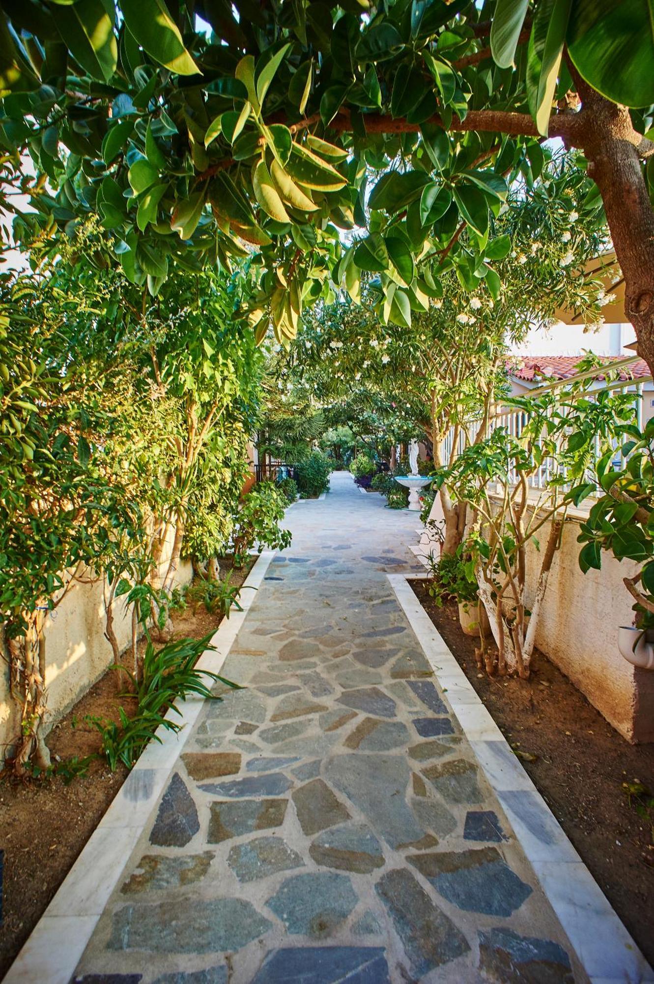 Christinantzela Apartments Kokkari Exterior foto